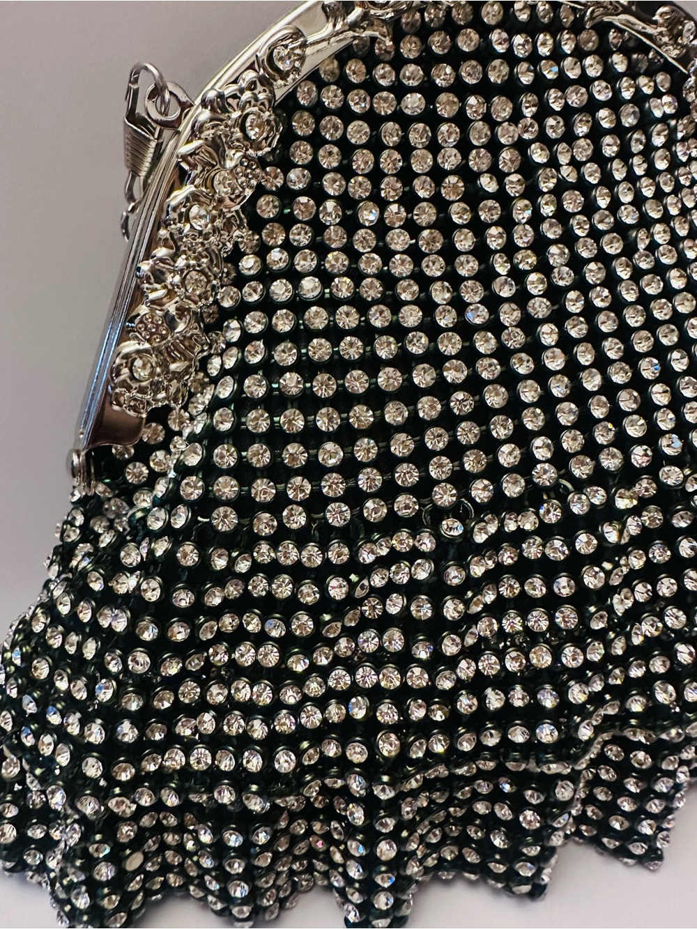 NWT Hollywood Glamor Black/Silver & Rhinestone Skirted Frame Clutch/Purse/Handba - Picture 4 of 13